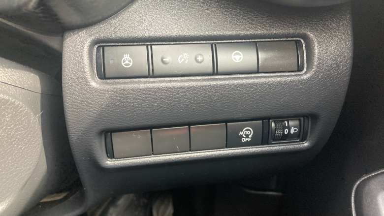 Nissan Juke 1.0 DiG-T 114 Tekna 5dr Petrol Hatchback